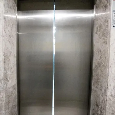Near Airport Metro 1-bdr Wi-fipoolgym Διαμέρισμα