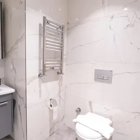 Διαμέρισμα Near Airport Metro 1-bdr Wi-fipoolgym *